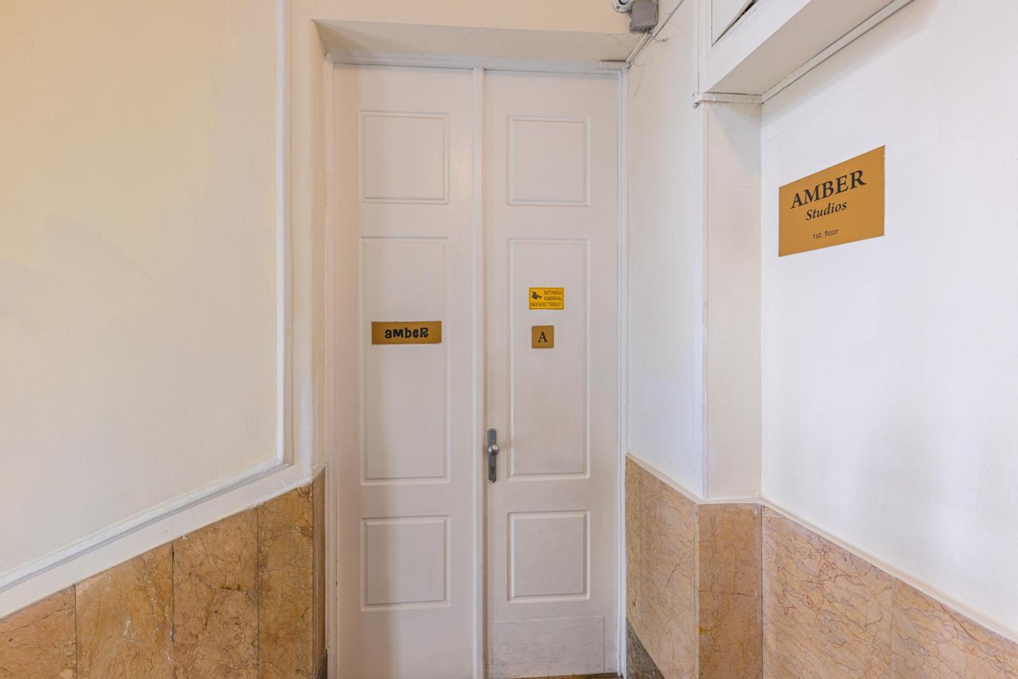 Amber Terrace Studios Downtown Budapesta Exterior foto